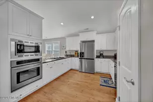301 Carolina Beach Ave S, Carolina Beach, NC 28428 - Photo 15
