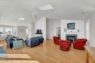 301 Carolina Beach Ave S, Carolina Beach, NC 28428 - Photo 13