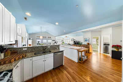 402 Carolina Beach Avenue S #Unit 4, Carolina Beach, NC 28428 - Photo 19