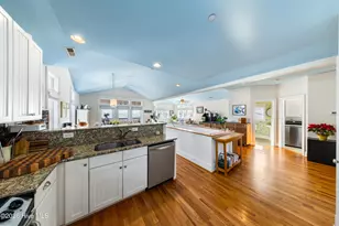 402 Carolina Beach Ave S, Carolina Beach, NC 28428 - Photo 19