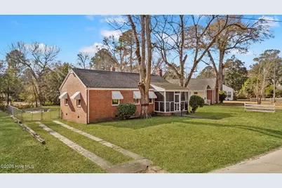 1603 Oakwood Avenue, New Bern, NC 28560 - Photo 1