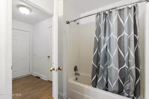 100 Moorefield Dr, Carolina Beach, NC 28428 - Photo 23