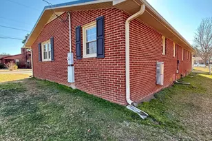 200 1st St, Williamston, NC 27892 - Photo 11