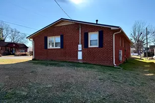 200 1st St, Williamston, NC 27892 - Photo 11