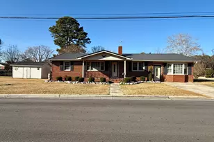 200 1st St, Williamston, NC 27892 - Photo 5