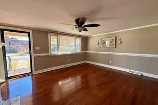200 1st St, Williamston, NC 27892 - Photo 15