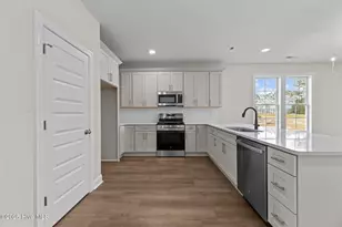 1015 Brighton Dr, New Bern, NC 28562 - Photo 17
