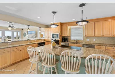 1123 Ocean Boulevard W, Holden Beach, NC 28462 - Photo 15