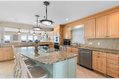1123 Ocean Boulevard W, Holden Beach, NC 28462 - Photo 9