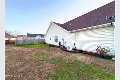 100 Kenmore Court, New Bern, NC 28560 - Photo 3