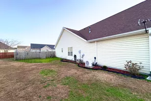 100 Kenmore Ct, New Bern, NC 28560 - Photo 3
