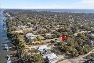305 E Yacht Dr, Oak Island, NC 28465 - Photo 5