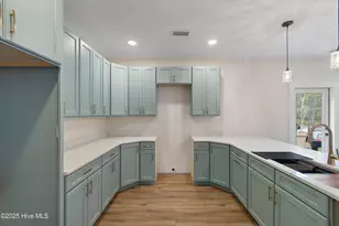356 Drayton Rd, Southport, NC 28461 - Photo 11
