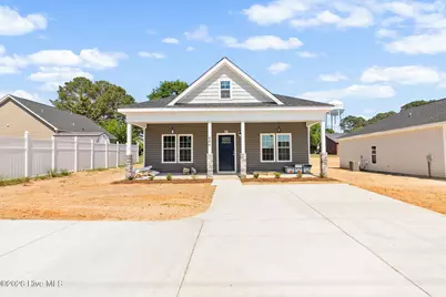 804 Holmes Street, Clinton, NC 28328 - Photo 1