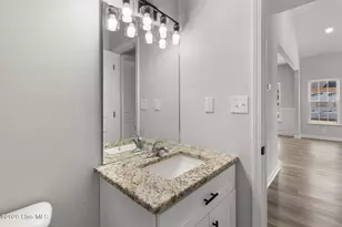 802 Holmes St, Clinton, NC 28328 - Photo 21