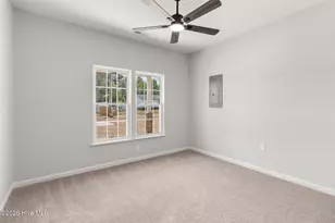 802 Holmes St, Clinton, NC 28328 - Photo 15