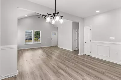 802 Holmes Street, Clinton, NC 28328 - Photo 13