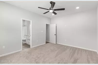 802 Holmes Street, Clinton, NC 28328 - Photo 25