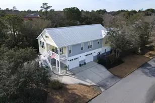 229 NE 43rd St, Oak Island, NC 28465 - Photo 3