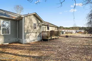 98 Meadow Farms Rd, Richlands, NC 28574 - Photo 17