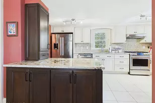 524 Carthage St, Cameron, NC 28326 - Photo 15