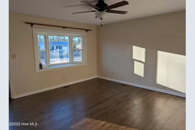 204 Shamrock Drive, Jacksonville, NC 28540 - Photo 7
