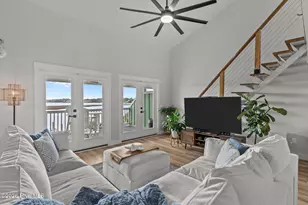 111 Florida Ave, Carolina Beach, NC 28428 - Photo 3