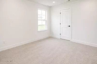 807 Hidden Bridge Drive, Jacksonville, NC 28546 - Photo 9