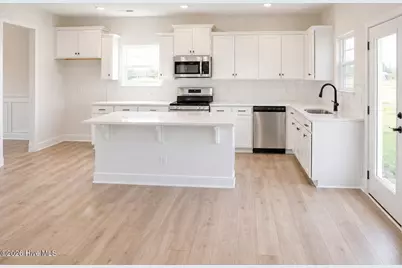 807 Hidden Bridge Drive, Jacksonville, NC 28546 - Photo 3