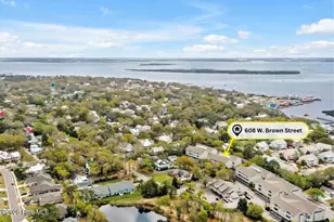 608 W Brown St, Southport, NC 28461 - Photo 37