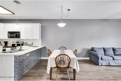 608 W Brown Street #Apt F, Southport, NC 28461 - Photo 13