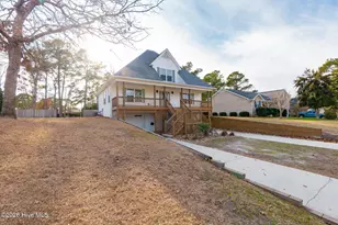 917 W Haven Blvd, Morehead City, NC 28557 - Photo 3