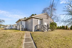 304 Starling St, Jacksonville, NC 28540 - Photo 3