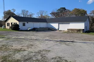 215 E Main St, Hookerton, NC 28538 - Photo 1