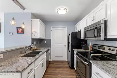 4429 Jay Bird Circle #Unit 105, Wilmington, NC 28412 - Photo 7