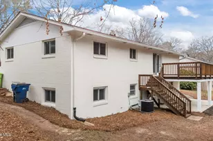 712 Beaver Dam Rd, Raleigh, NC 27607 - Photo 9