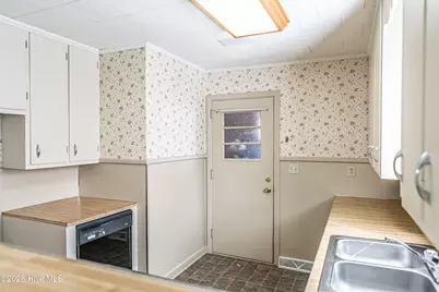 908 Jefferson Street, Hamlet, NC 28345 - Photo 9