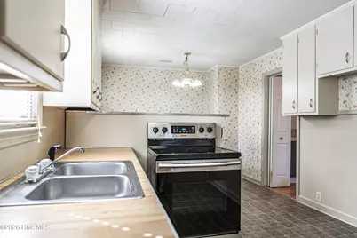 908 Jefferson Street, Hamlet, NC 28345 - Photo 11