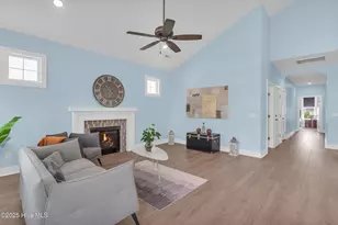 405 Ivy Ln, Carolina Beach, NC 28428 - Photo 5