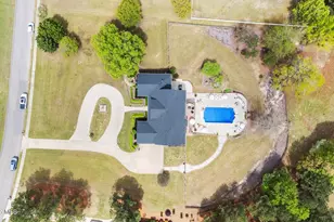 414 McLendon Hills Dr, West End, NC 27376 - Photo 9