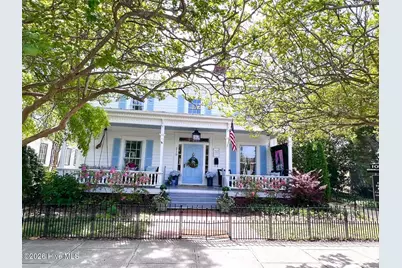 219 Pollock Street, New Bern, NC 28560 - Photo 1