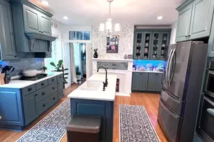219 Pollock St, New Bern, NC 28560 - Photo 13