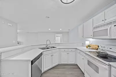 5006 Hunters Trail #Unit 11, Wilmington, NC 28405 - Photo 7