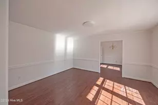 204 N Country Club Rd, Kenansville, NC 28349 - Photo 11
