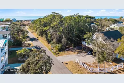 14 SE 68th Street, Oak Island, NC 28465 - Photo 5