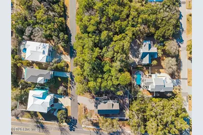 14 SE 68th Street, Oak Island, NC 28465 - Photo 9