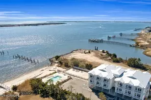 704 E Moore St, Southport, NC 28461 - Photo 7