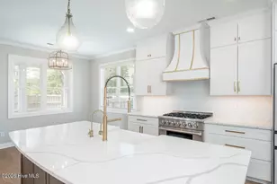 102 Evergreen Ln, Pine Knoll Shores, NC 28512 - Photo 7