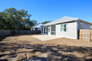 102 Evergreen Ln, Pine Knoll Shores, NC 28512 - Photo 31