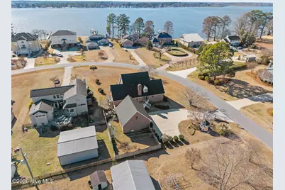206 Austin Point Drive, Washington, NC 27889 - Photo 15